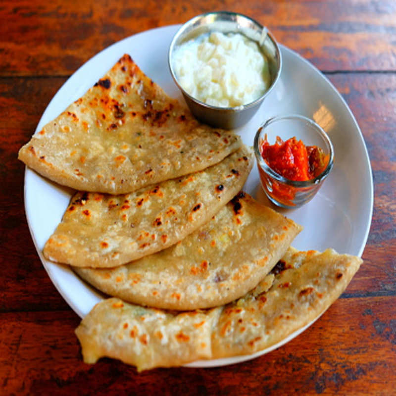 Aalu Paratha with curd(2pc)