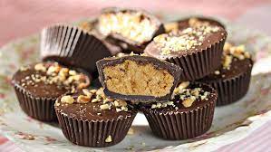 THE PEANUT BUTTER CUP