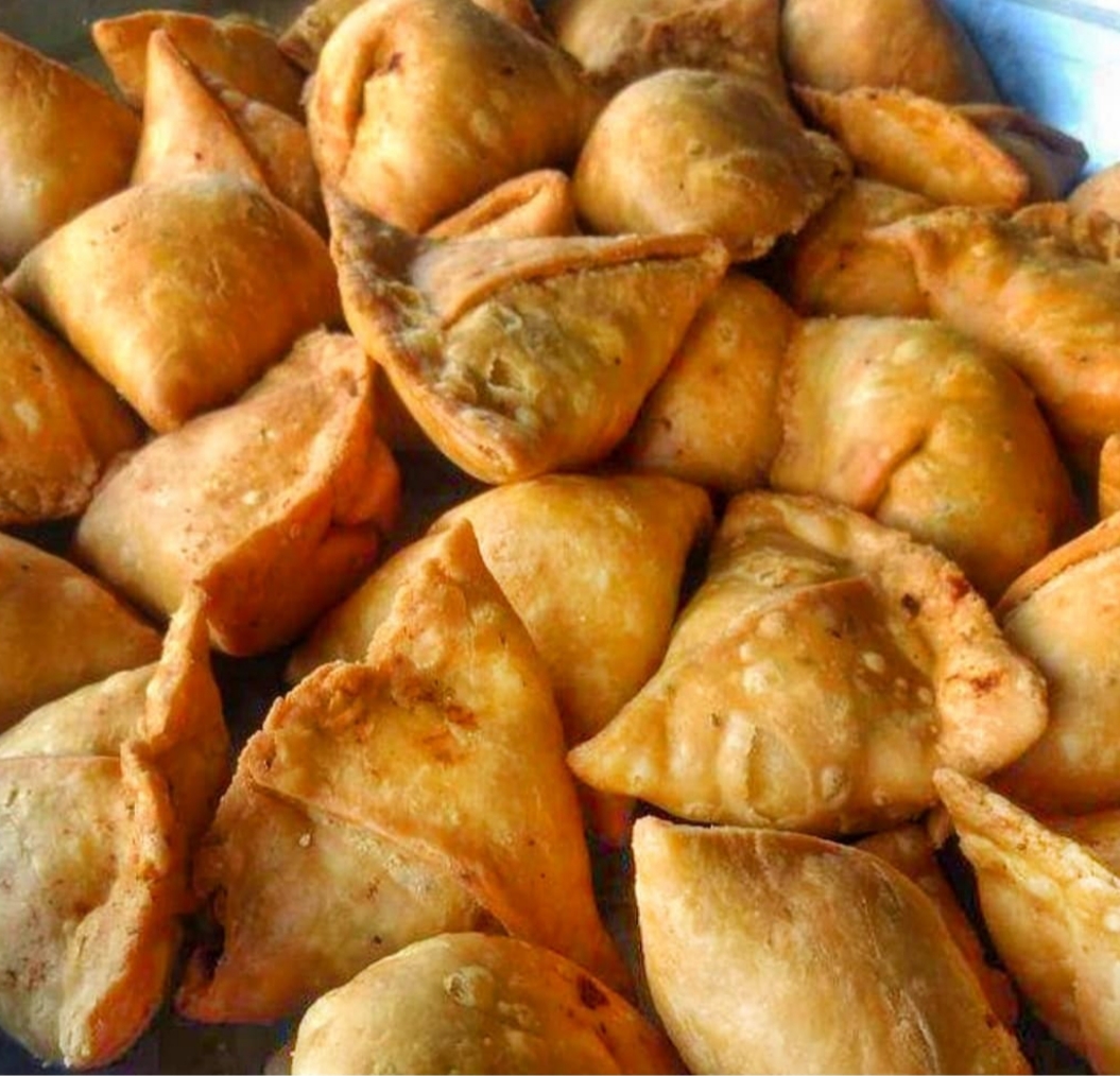 Samosa with Chutney